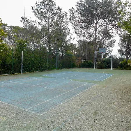 Apartment Les Jardins D'azur-5 By Interhome Saint-Raphael (Var)